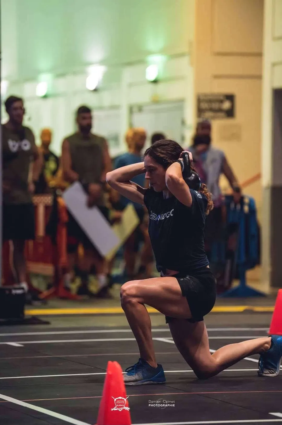 Odéssa en compétition, fente avec kettlebell